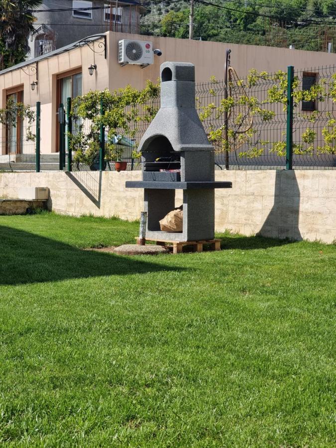 Villa With Pool & Garden Apartment 1 Ognjen Tivat Eksteriør bilde